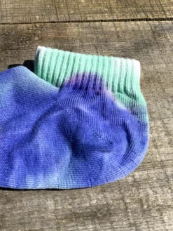 RoToTo Organic Cotton Tie Dye Ankle Socks Slate Blue Mint